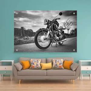 תמונת זכוכית אופנוע שחור לבן לעיצוב הבית על קיר בסלון