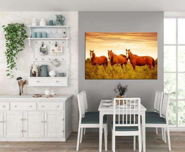 תמונת קנבס סוסי אדמה לסלון לעיצוב הבית