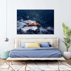 תמונת קנבס סירה כתומה לסלון לעיצוב הבית