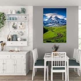 תמונת קנבס פסגה קווקזית מושלגת לסלון לעיצוב הבית