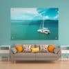 תמונת זכוכית - יאכטה בים הפתוח לעיצוב הבית על קיר בסלון