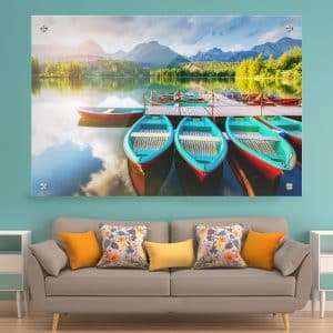 תמונת זכוכית - סירות התכלת באגם לעיצוב הבית על קיר בסלון