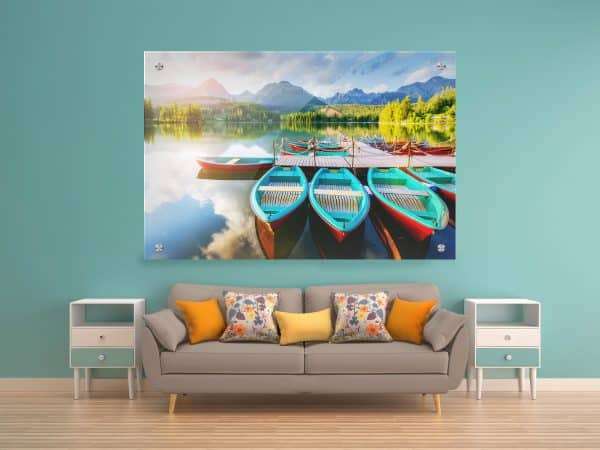 תמונת זכוכית - סירות התכלת באגם לעיצוב הבית על קיר בסלון