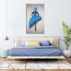 תמונת קנבס רקדנית הפרח הכחול לסלון לעיצוב הבית