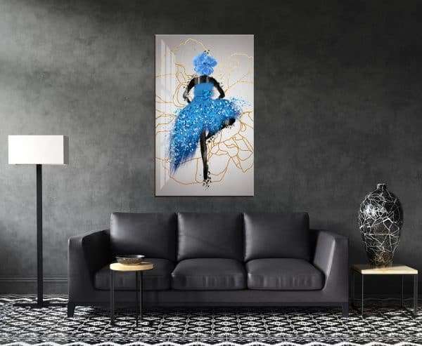 תמונת קנבס רקדנית הפרח הכחול לסלון לעיצוב הבית