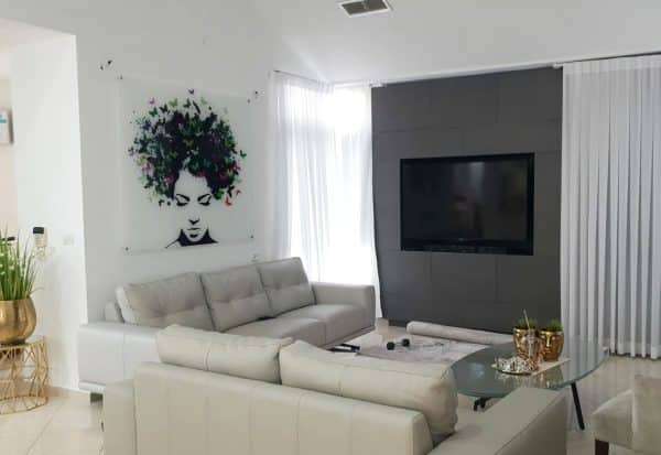 תמונת זכוכית - שיער פרפרים לעיצוב הבית על קיר בסלון