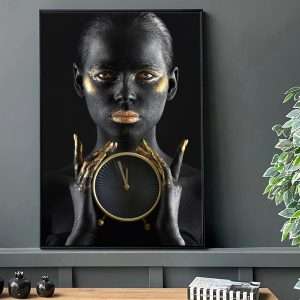 תמונת קנבס עם מסגרת צפה מאלומיניום שחור שעון האישה