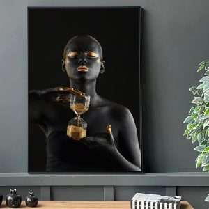 תמונת קנבס עם מסגרת צפה מאלומיניום שחור שעון חול לאישה