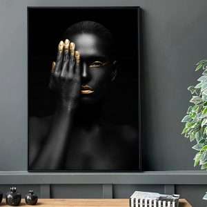 תמונת קנבס עם מסגרת צפה שחור מאלומיניום אישה מסתורית